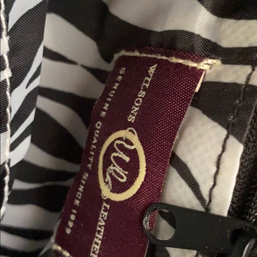Leather - Picture 2 of 3